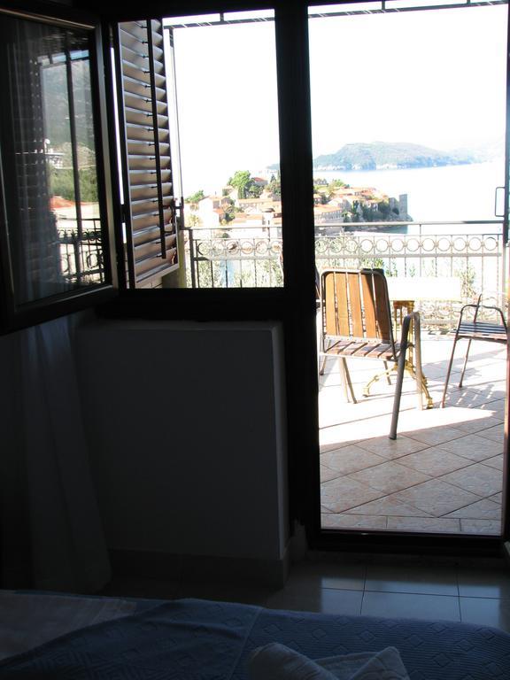 Guest House Ivo Jovanovic Sveti Stefan Kamer foto