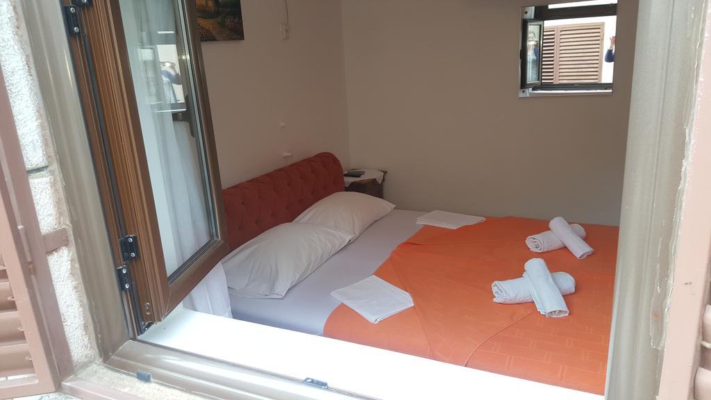 Guest House Ivo Jovanovic Sveti Stefan Buitenkant foto